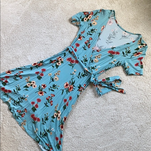 Floral Surplice Wrap Skater Dress Short - Picture 4 of 8